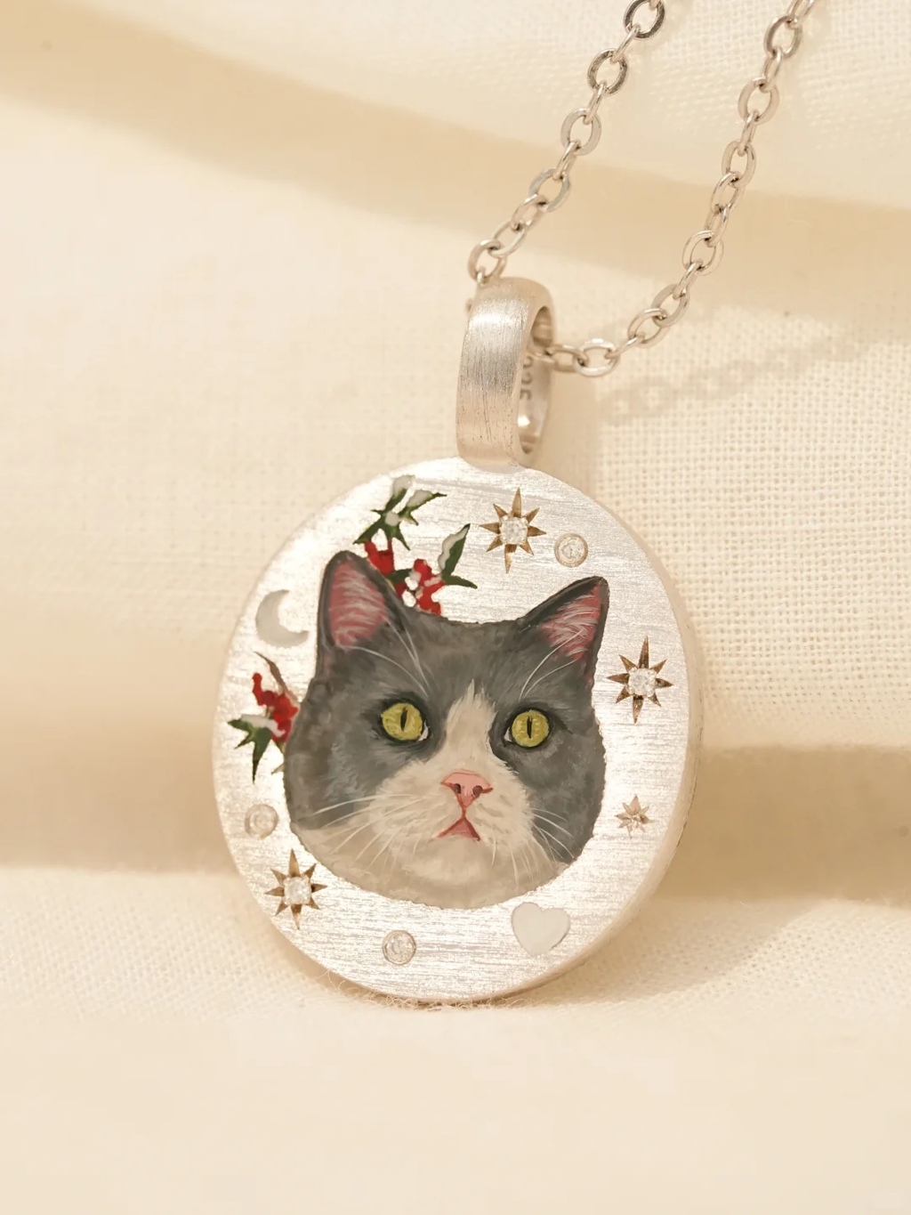 Custom Pet Portrait Pendant - hand-painted cat